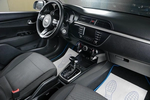 Седан Kia Rio 2018 года, 1049000 рублей, Тюмень