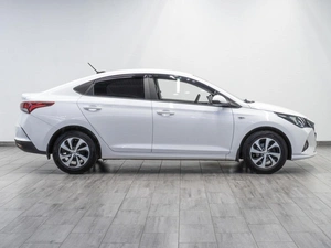 Седан Hyundai Solaris 2022 года, 1949000 рублей, Саратов