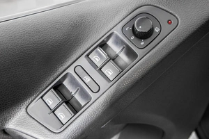 Внедорожник Volkswagen Tiguan 2012 года, 1449000 рублей, Барнаул