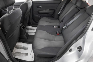 Хетчбэк Nissan Tiida 2008 года, 739000 рублей, Барнаул