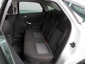 Седан Ford Mondeo 2010 года, 850000 рублей, Красный Пахарь