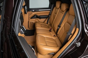 Внедорожник Porsche Cayenne Turbo 2016 года, 3899000 рублей, Челябинск