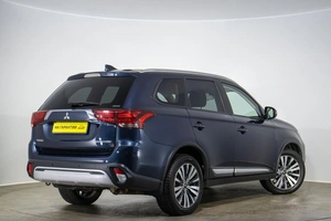 Внедорожник Mitsubishi Outlander 2019 года, 2399000 рублей, Оренбург