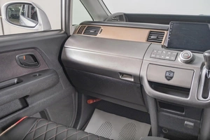 Минивэн Honda Stepwgn 2009 года, 1349000 рублей, Томск