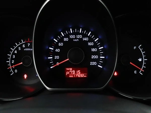 Седан Kia Rio 2012 года, 950000 рублей, Красноярск