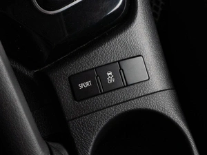 Седан Toyota Corolla 2018 года, 1749040 рублей, Тюмень