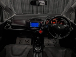 Хетчбэк Honda Fit 2013 года, 845000 рублей, Красноярск