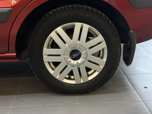 Хетчбэк Ford Fusion 2007 года, 577000 рублей, Красноярск