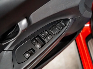 Хетчбэк Hyundai Veloster 2019 года, 2750000 рублей, Красноярск