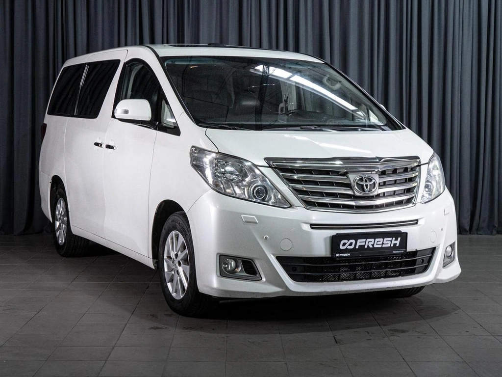 Минивэн Toyota Alphard 2013 года, 3029000 рублей, Волгоград