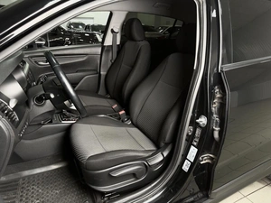 Хетчбэк Kia Rio X-Line 2019 года, 1620000 рублей, Нижневартовск