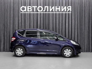 Хетчбэк Honda Fit 2010 года, 749000 рублей, Красноярск
