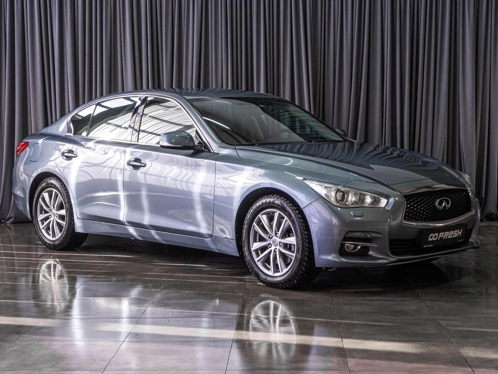 Седан Infiniti Q50 2015 года, 1834000 рублей, Тюмень