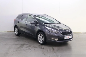 Хэтчбек Kia Ceed 2012 года, 1010000 рублей, Брянск