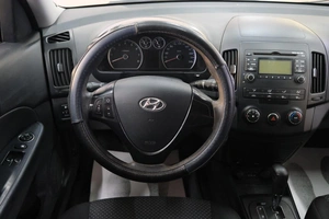 Хетчбэк Hyundai i30 2011 года, 729000 рублей, Омск