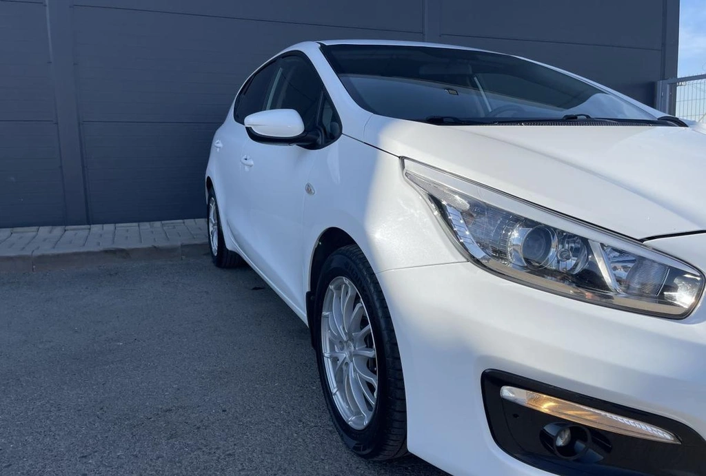 Хетчбэк Kia Ceed 2017 года, 1280000 рублей, Солонцы