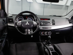 Седан Mitsubishi Lancer 2011 года, 800000 рублей, Тюмень
