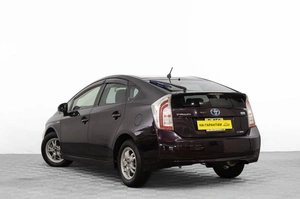 Лифтбек Toyota Prius 2014 года, 1199000 рублей, Барнаул