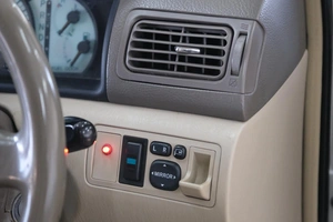 Седан Toyota Corolla 2000 года, 579000 рублей, Омск