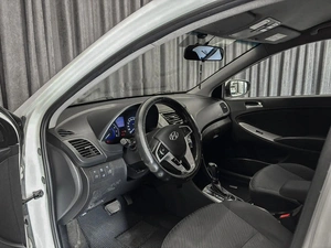 Седан Hyundai Solaris 2014 года, 855000 рублей, Красноярск