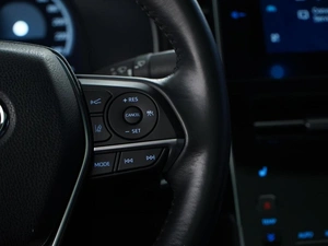Седан Toyota Avalon 2023 года, 3777077 рублей, Москва