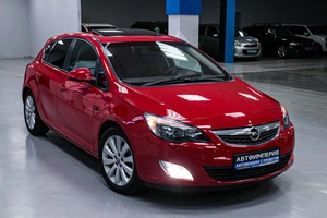 Хетчбэк Opel Astra 2011 года, 698000 рублей, Солонцы