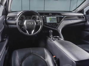 Седан Toyota Camry 2019 года, 2799000 рублей, Ростов-на-Дону