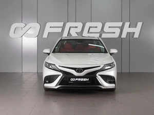 Седан Toyota Camry US Market 2022 года, 3839000 рублей, Красный Пахарь