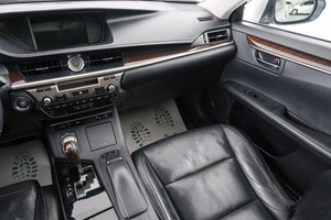 Седан Lexus ES 2014 года, 2269000 рублей, Красноярск