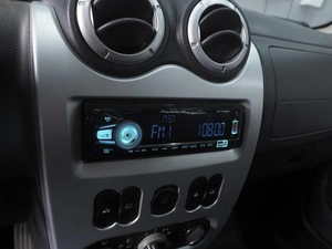 Хетчбэк Renault Sandero 2011 года, 639000 рублей, Ростов-на-Дону
