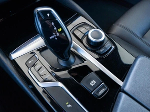 Седан BMW 5 серия 2018 года, 3299000 рублей, Волгоград