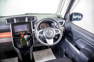 Минивэн Toyota Roomy 2019 года, 1349000 рублей, Пермь