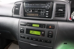 Универсал Toyota Corolla Fielder 2001 года, 549000 рублей, Красноярск