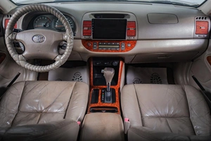 Седан Toyota Camry 2003 года, 729000 рублей, Томск