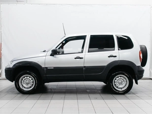 Внедорожник Chevrolet Niva 2013 года, 599000 рублей, Красноярск