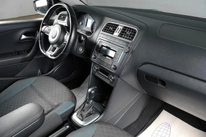 Седан Volkswagen Polo 2020 года, 1629000 рублей, Тюмень