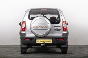 Внедорожник Chevrolet Niva 2011 года, 499000 рублей, Томск