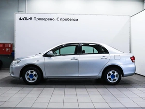 Седан Toyota Corolla Axio 2009 года, 790000 рублей, Красноярск