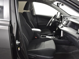 Внедорожник Toyota RAV4 2016 года, 2498900 рублей, Казань