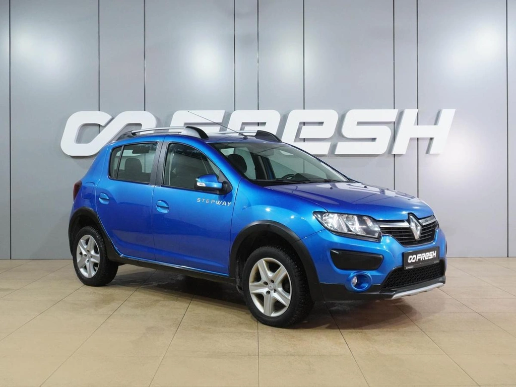 Хетчбэк Renault Sandero 2017 года, 1020000 рублей, Воронеж