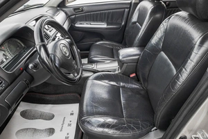 Седан Toyota Camry 2001 года, 689000 рублей, Барнаул