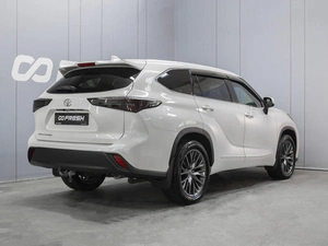 Внедорожник Toyota Highlander 2021 года, 5580000 рублей, Омск