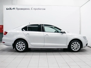 Седан Volkswagen Jetta 2012 года, 1089000 рублей, Красноярск
