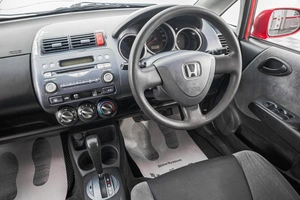 Хетчбэк Honda Fit 2001 года, 379000 рублей, Барнаул