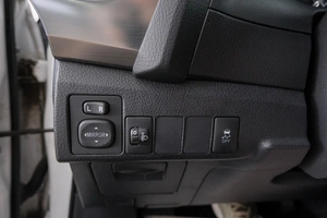 Хетчбэк Toyota Auris 2013 года, 1119000 рублей, Красноярск