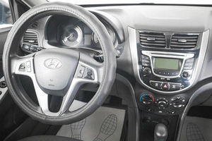 Хетчбэк Hyundai Solaris 2011 года, 879000 рублей, Кемерово