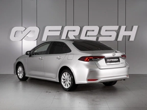 Седан Toyota Corolla 2022 года, 2199000 рублей, Красный Пахарь