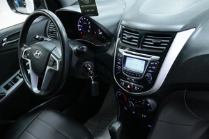 Хетчбэк Hyundai Solaris 2012 года, 928000 рублей, Солонцы