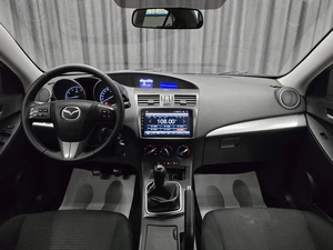 Седан Mazda 3 2011 года, 829000 рублей, Красноярск
