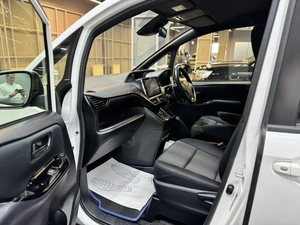 Минивэн Toyota Noah 2020 года, 2297000 рублей, Красноярск